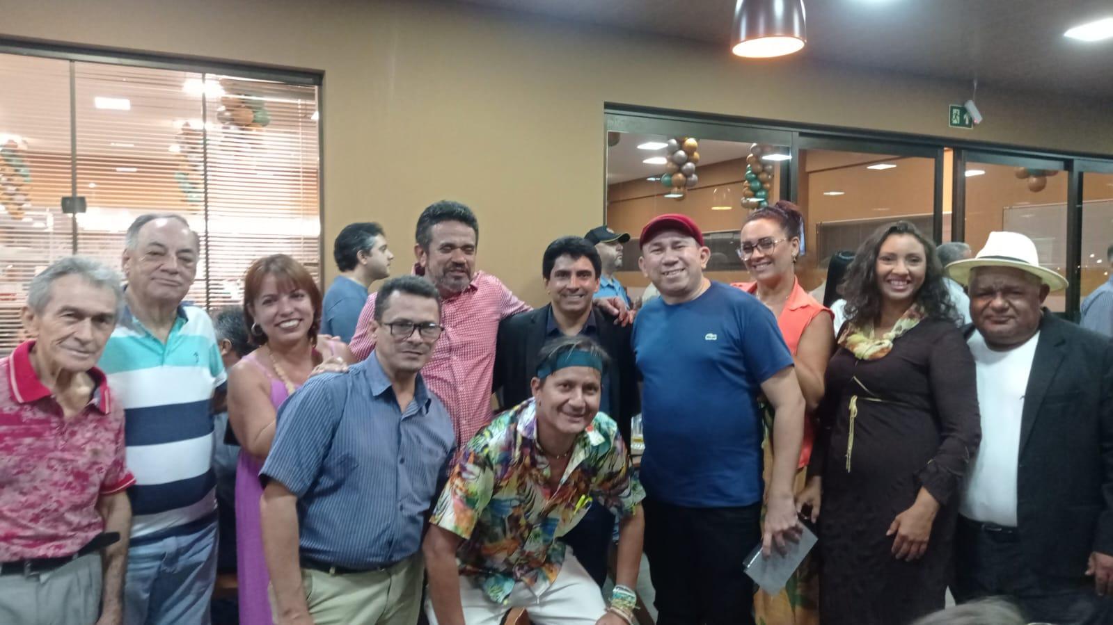 Academia de Letras de Araguaína prestigia lançamento de livro de contos escrito pelo jornalista Cleber Toledo 