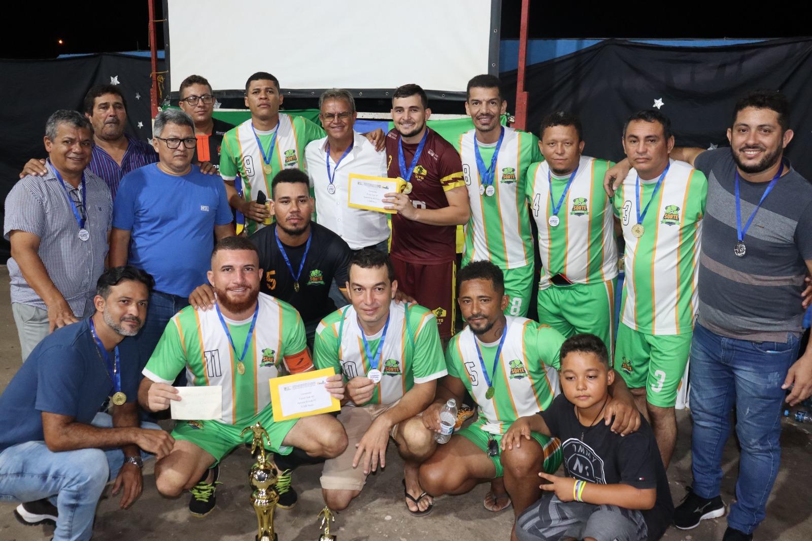 Segundo Campeonato de futsal premia atletas em Ananás 