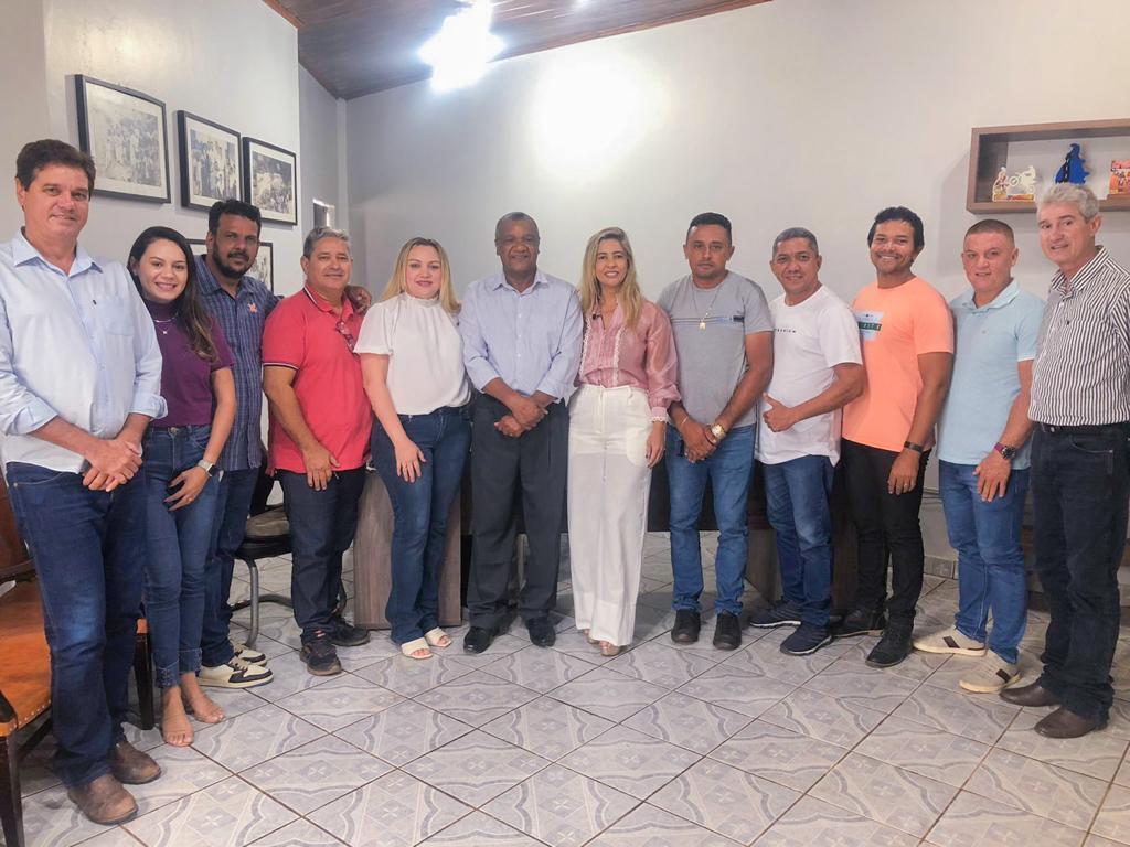 Prefeita Patrícia Evelin assina ordens de serviços para construções de pontes na Zona Rural de Xambioá