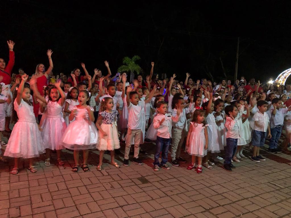 Xambioá realiza festa para recepcionar o Papai Noel na Orla do Rio Araguaia
