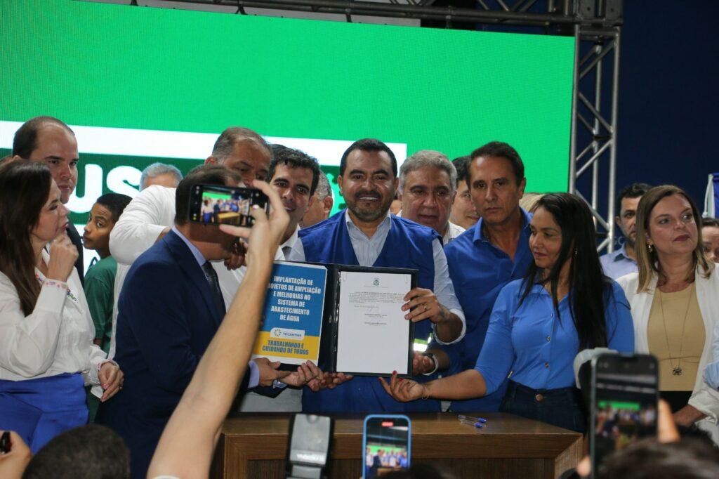 Deputado Federal Carlos Gaguim ao Lado do Governador Wanderlei Barbosa Fortalece Parcerias em Evento no Palácio Araguaia