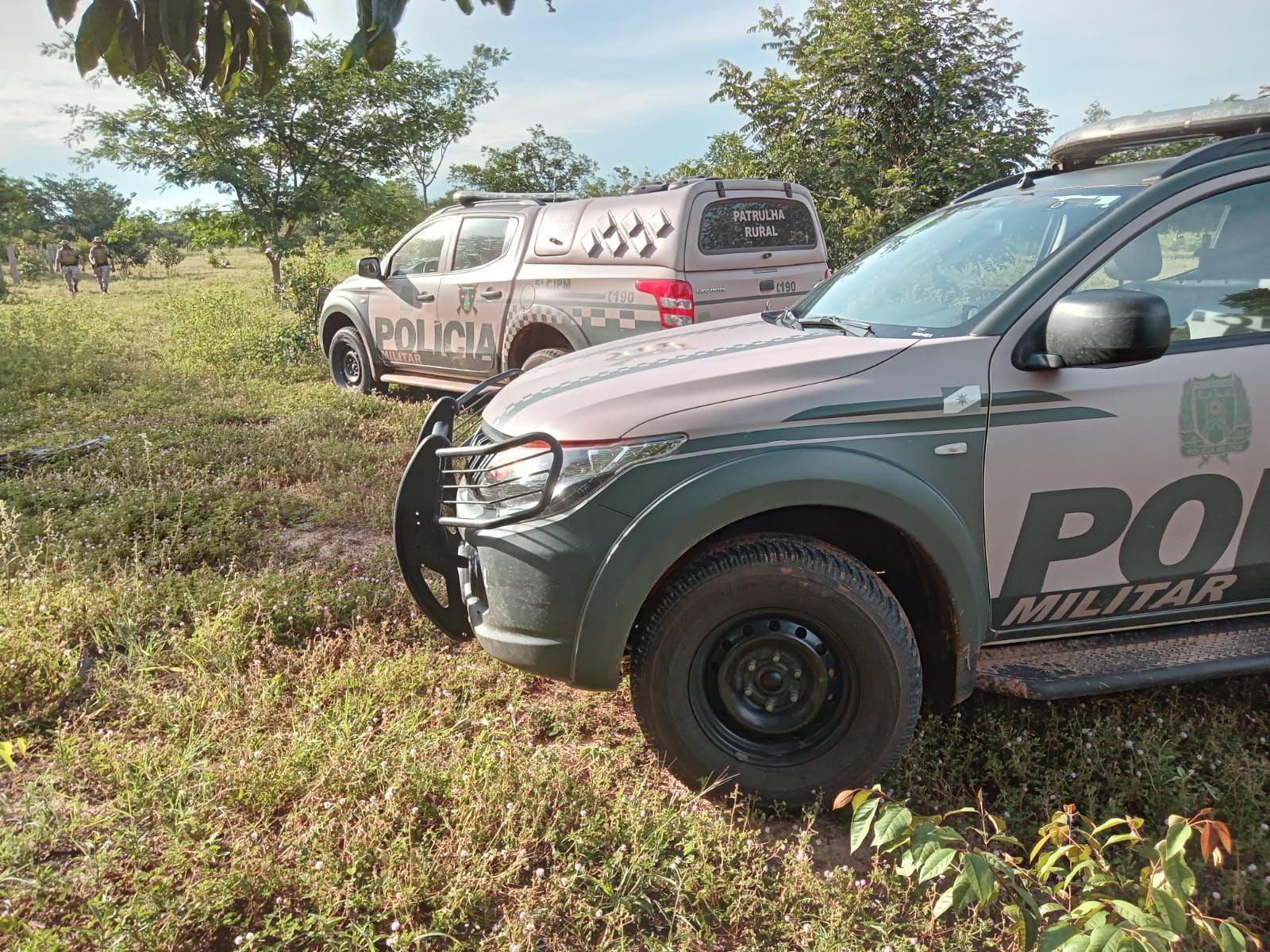 Em Aragominas, Polícia Militar encontra arma caseira e aves em cativeiro na Zona Rural 
