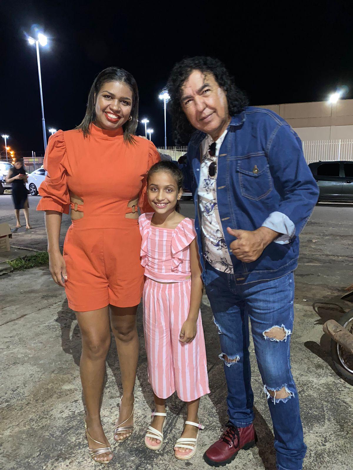 ANIVERSÁRIO: Moisés Coelho celebra a vida ao lado de amigos e familiares no embalo do som do cantor Marciano Mendes

