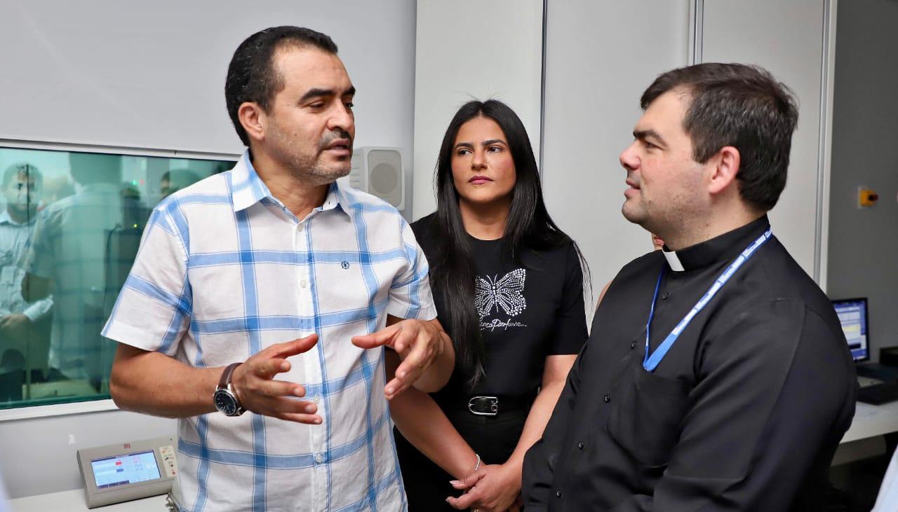 Em Araguaína, governador Wanderlei Barbosa se compromete em levar melhorias para importantes unidades de saúde da cidade