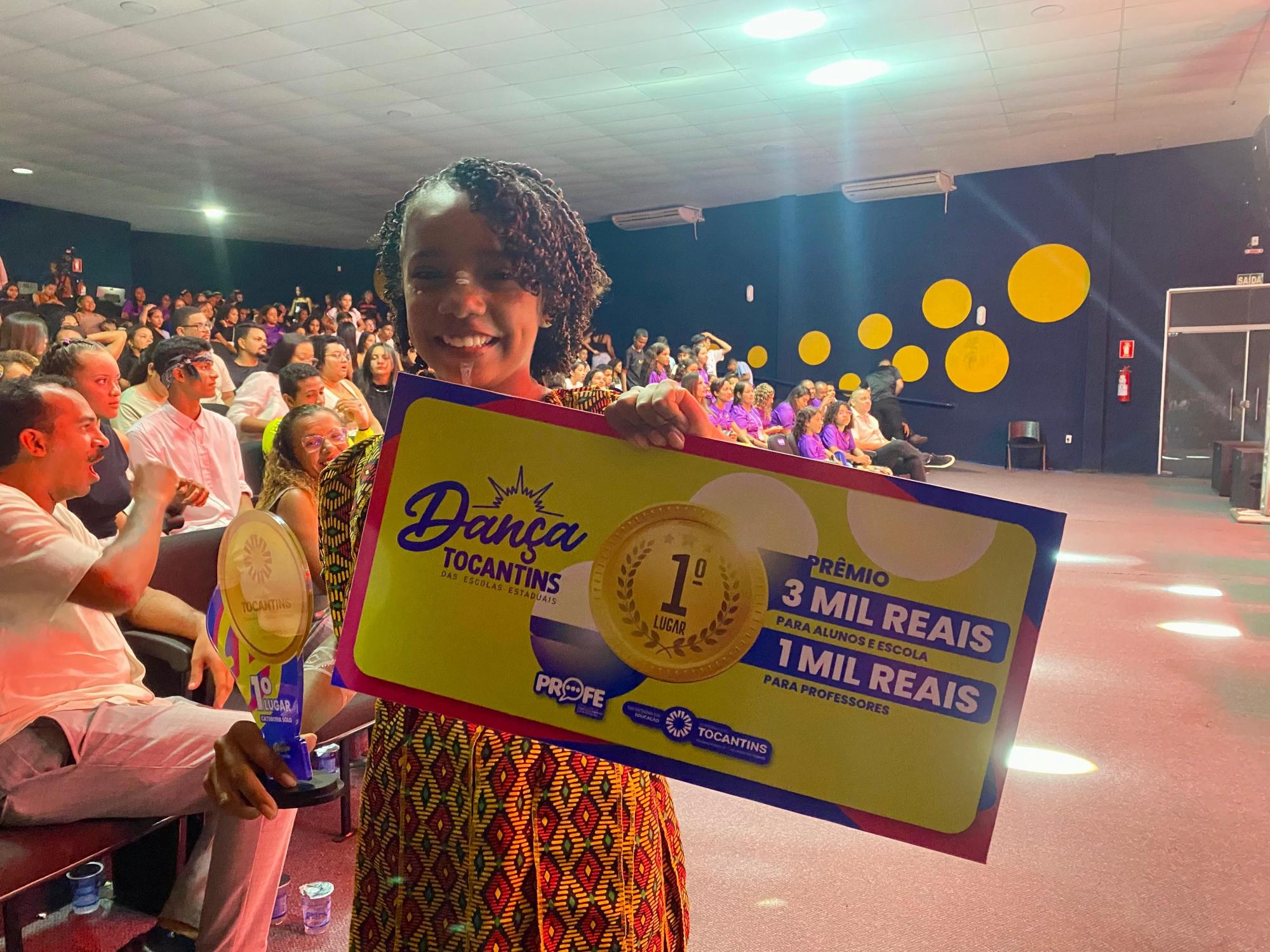 Com auditório lotado, plateia vibra na final do concurso Dança Tocantins, em Palmas