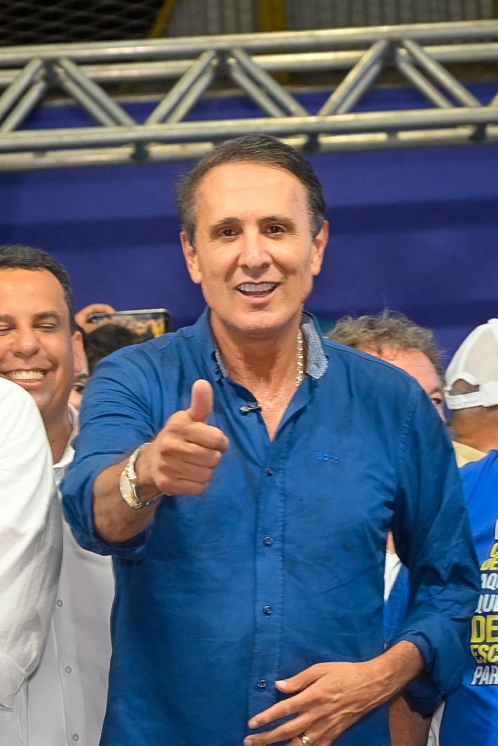 Com força popular e apoio de grandes lideranças, Gaguim lança pré-candidatura ao Senado em evento que reuniu multidão em Araguaína Com força popular e apoio de grandes lideranças, Gaguim lança pré-candidatura ao Senado em evento que reuniu multidão em Araguaína